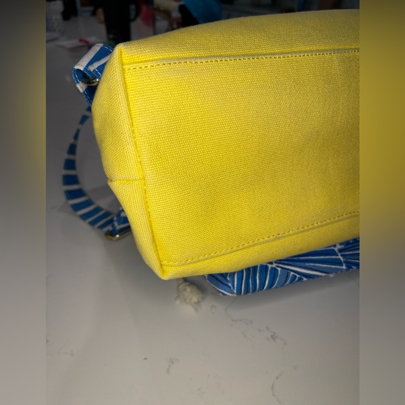 Vineyard Vines Drawstring Backpack - Picture 8 of 11